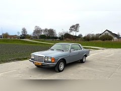 Mercedes-Benz 200-280 (W123) - 280 CE