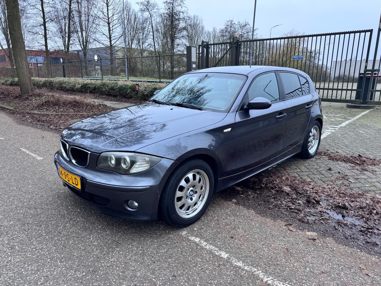 BMW 1-serie - 116i High Executive 5-Deurs Airco - AutoWereld.nl