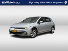 Volkswagen Golf - 1.0 eTSI Life / Digitale Cockpit / Sfeerverlichting / LED / Parkeersensoren V+A / Keyless