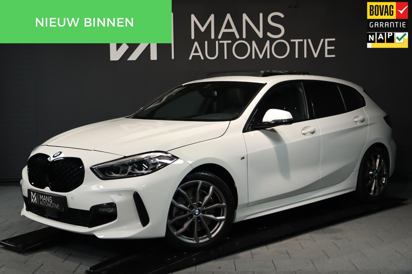 BMW 1-serie - 120i M Sport / PANODAK / LIVE COCKPIT / STUUR+STOELVERW / 18'' - AutoWereld.nl