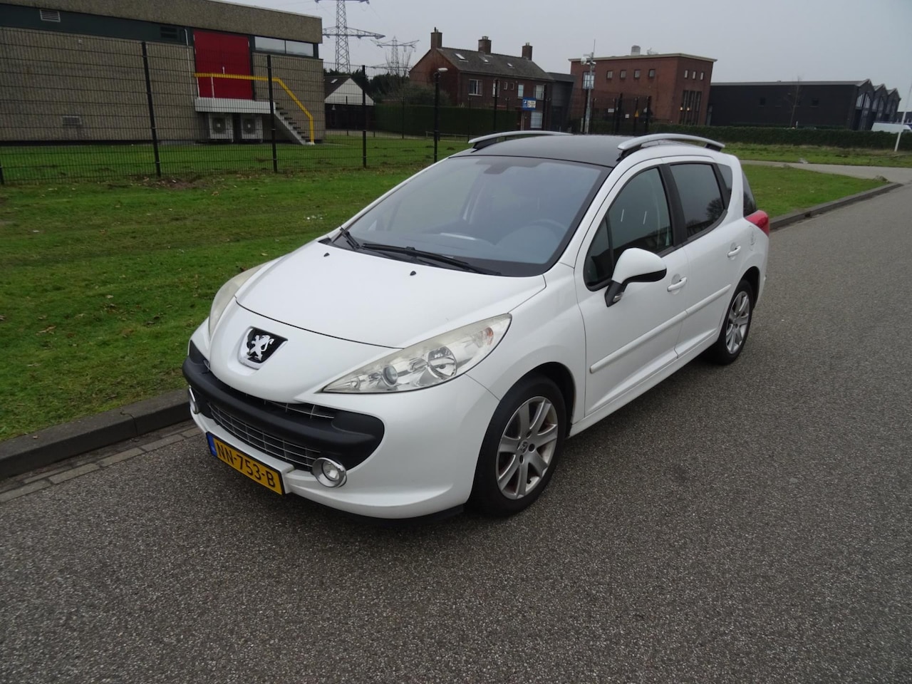 Peugeot 207 SW - 1.6 VTi X-line 1.6 VTi X-line - AutoWereld.nl