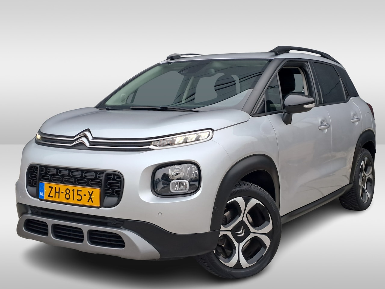 Citroën C3 Aircross - 1.2 PureTech Shine Automaat | Parkeercamera | Keyless | Navigatie - AutoWereld.nl