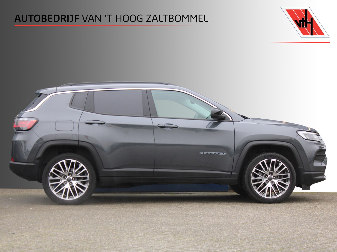 Jeep Compass - 4xe 190 Plug-in Hybrid Electric Night Eagle PANORAMADAK ACC CAMERA 19'' - AutoWereld.nl