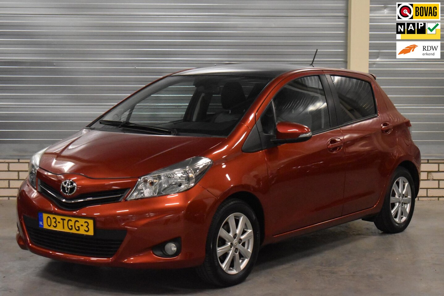 Toyota Yaris - 1.3 VVT-i Executive + Panoramadak|Camera|Half Leder|Navigatie|Bluetooth|Cruise Control|Cli - AutoWereld.nl