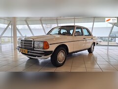 Mercedes-Benz 200-280 (W123) - 230 E Automaat