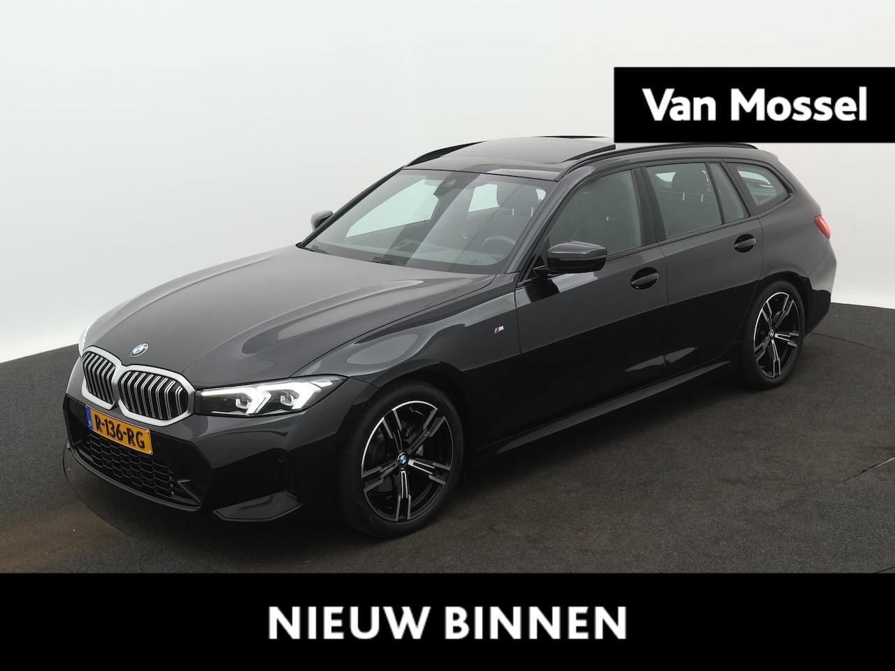 BMW 3-serie Touring - 320i M Sport | M PAKKET | PANORAMADAK | SFEERVERLICHTING | APPLE CARPLAY | ELEKTRISCHE KOF - AutoWereld.nl