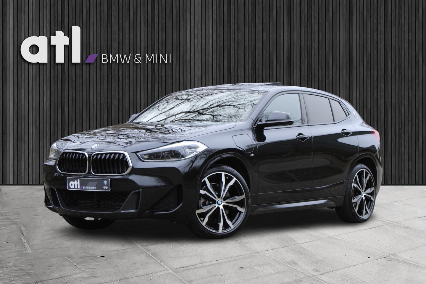 BMW X2 - xDrive25e High Executive M-pakket, Leer, 20", Panorama dak, Trekhaak, LED, Head-Up, Navi P - AutoWereld.nl