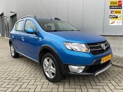 Dacia Sandero Stepway - 0.9 TCe Lauréate / Airco / Navigatie