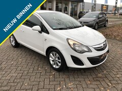 Opel Corsa - 1.2-16V Design Ed