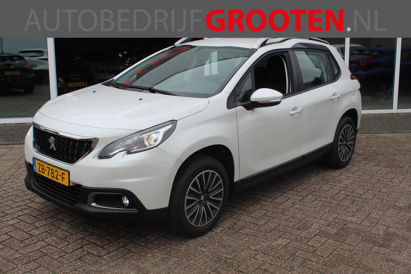 Peugeot 2008 - 1.2 PureTech Active//NAVI//AIRCO//CRUISE!! - AutoWereld.nl