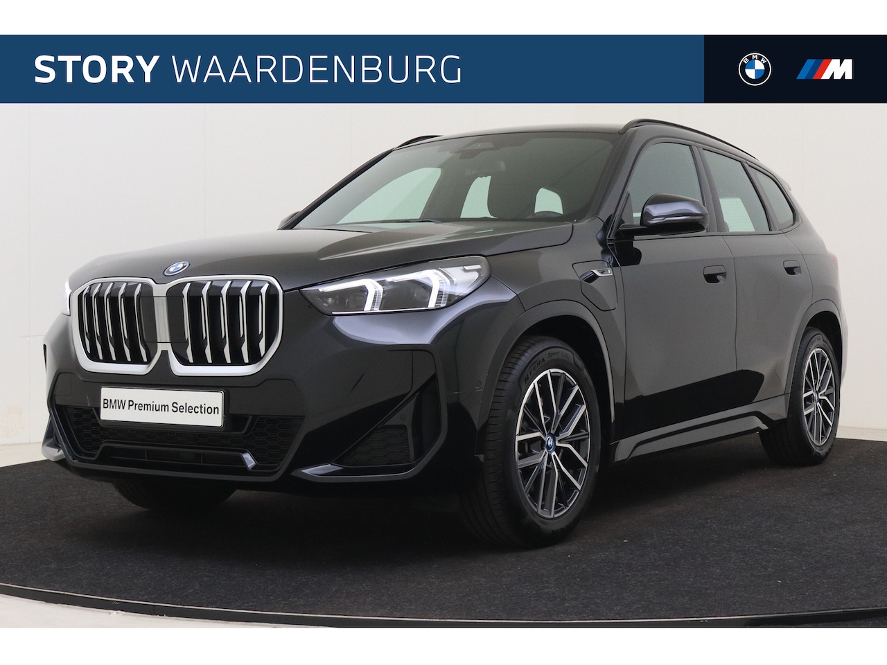 BMW X1 - xDrive25e High Executive M Sport Automaat / Sportstoelen / Stoelverwarming / Adaptieve LED - AutoWereld.nl