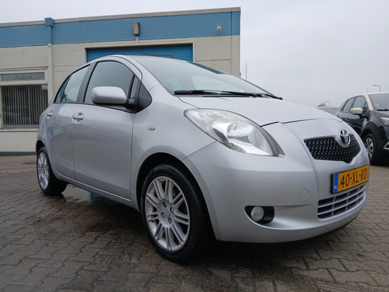 Toyota Yaris - 1.3 VVTi 161.000Km Nap/5-Deurs/Clima/Apk 12-'25 - AutoWereld.nl