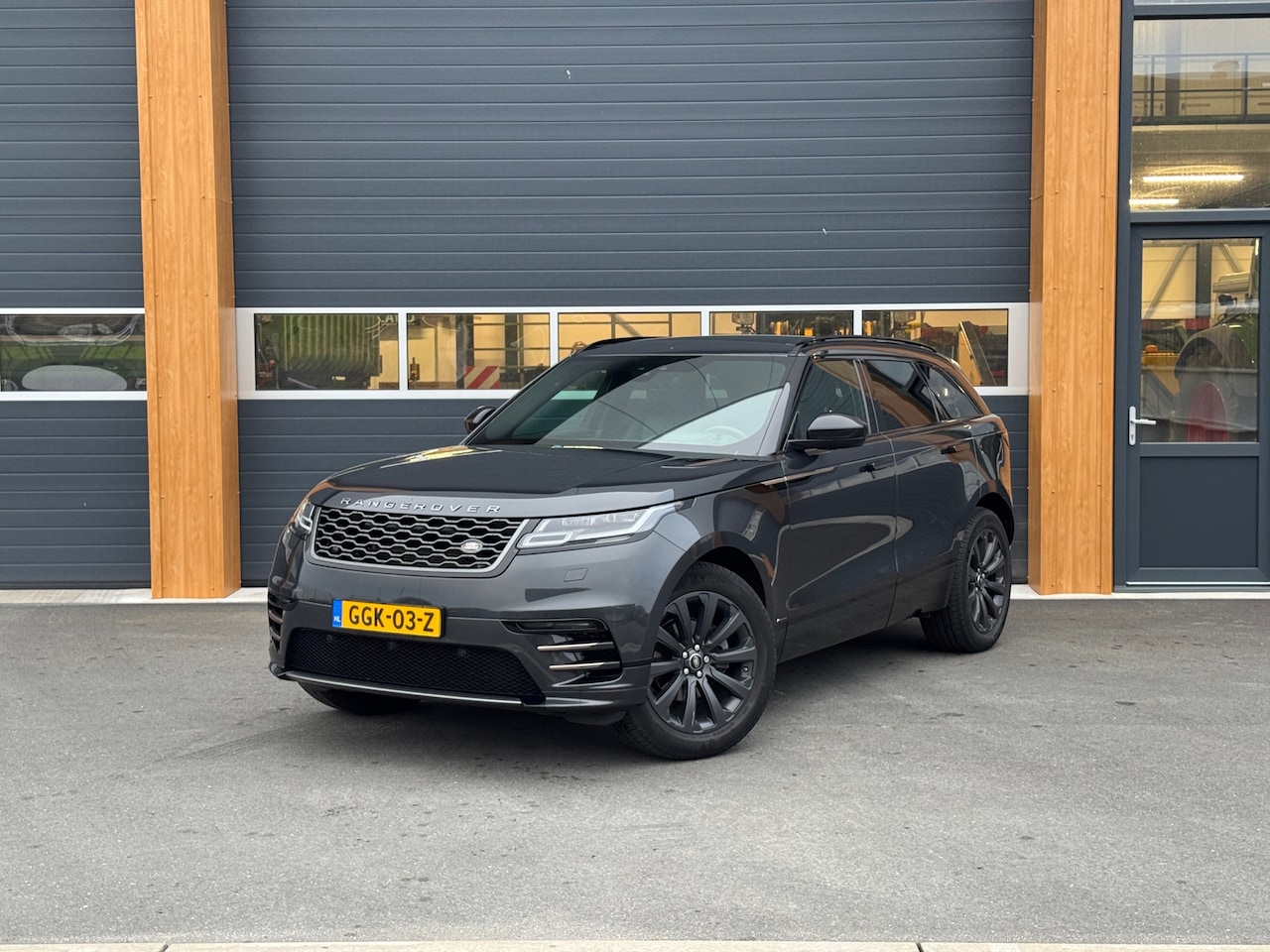 Land Rover Range Rover Velar - 2.0 I4 Turbo AWD R-Dynamic|Fab Garantie - AutoWereld.nl