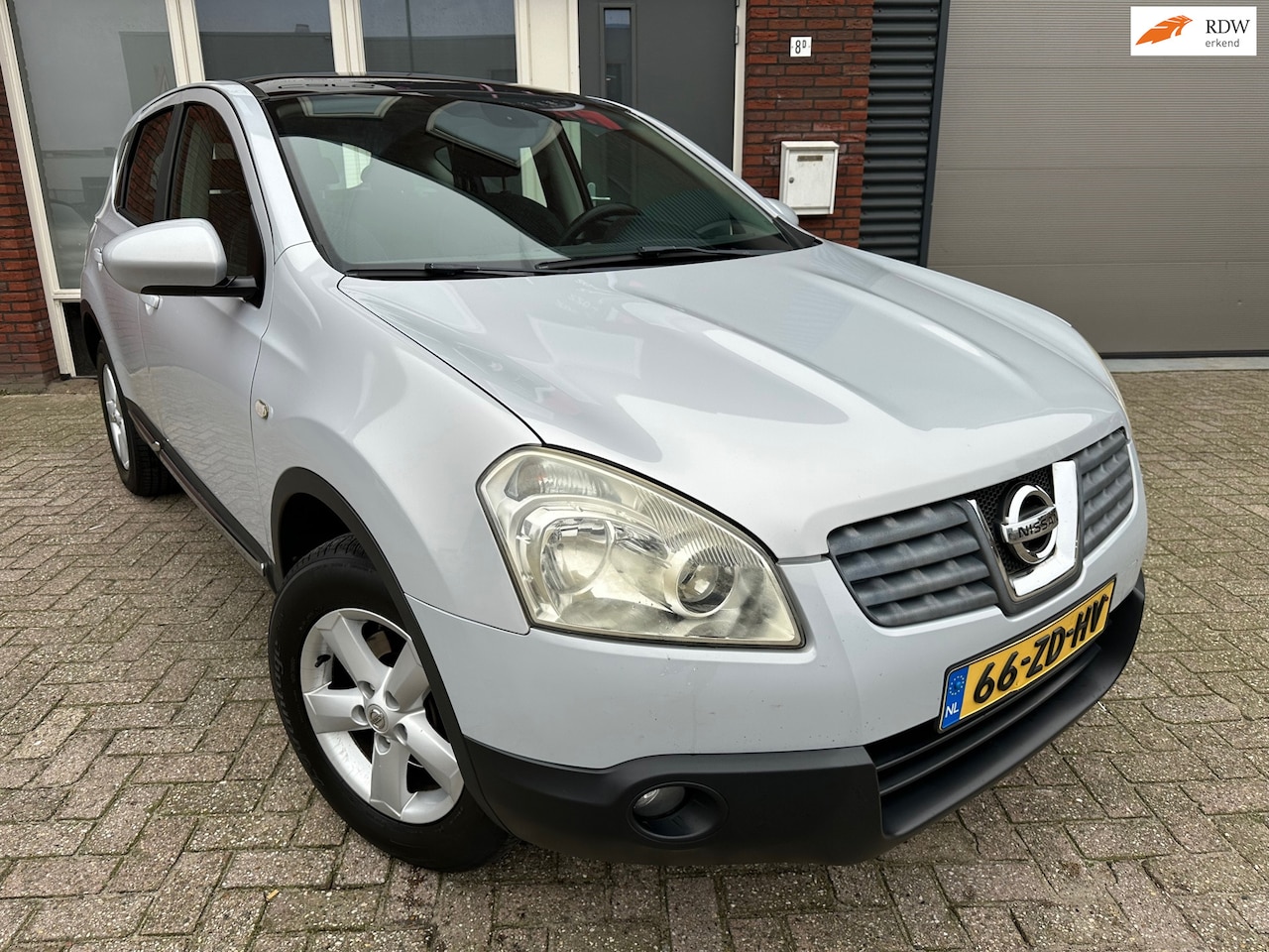 Nissan Qashqai - 1.6 Acenta / Pano / PDC / Clima / Cruise - AutoWereld.nl