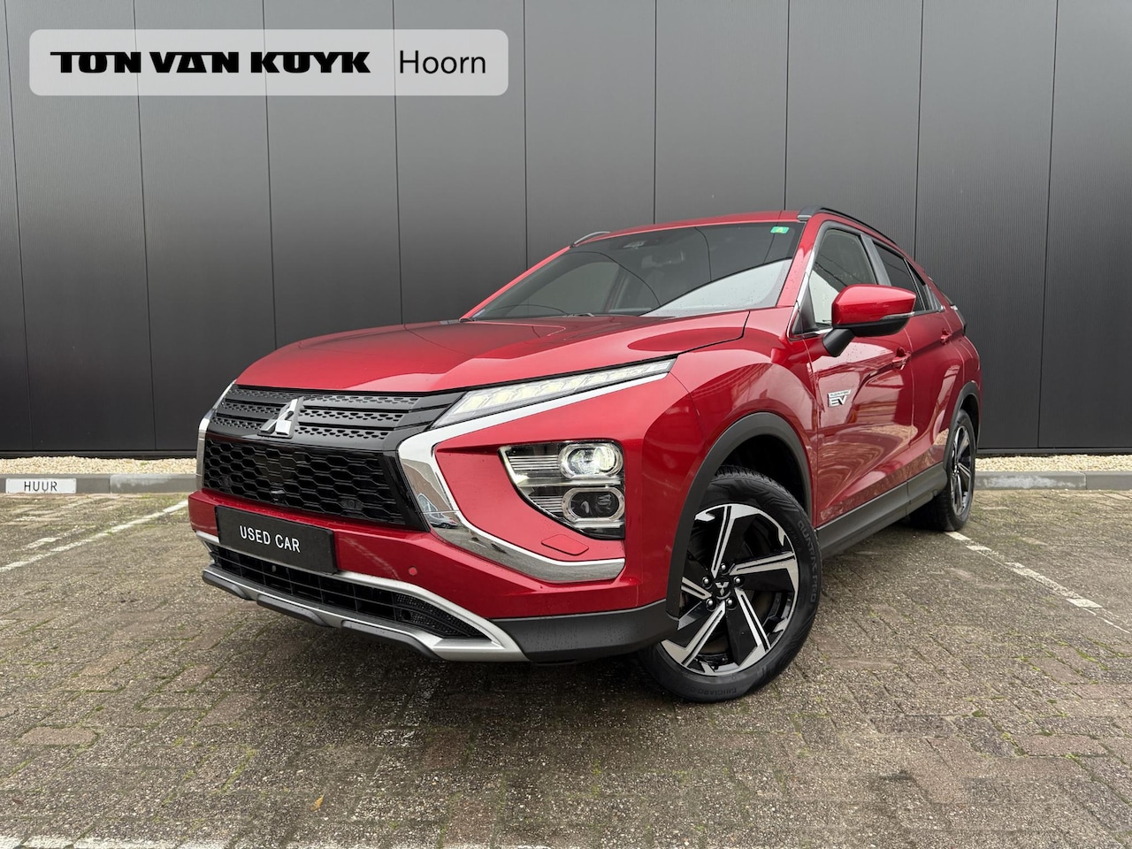 Mitsubishi Eclipse Cross - 2.4 PHEV Intense+ / AWD / Carkit / Afneembare trekhaak / Camera / - AutoWereld.nl