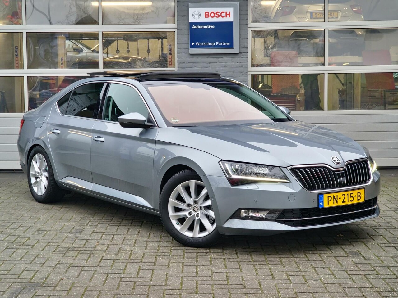 Skoda Superb - 1.4 TSI ACT 150PK Style Business|ACC|Pano|Carplay|Clima|memory| - AutoWereld.nl