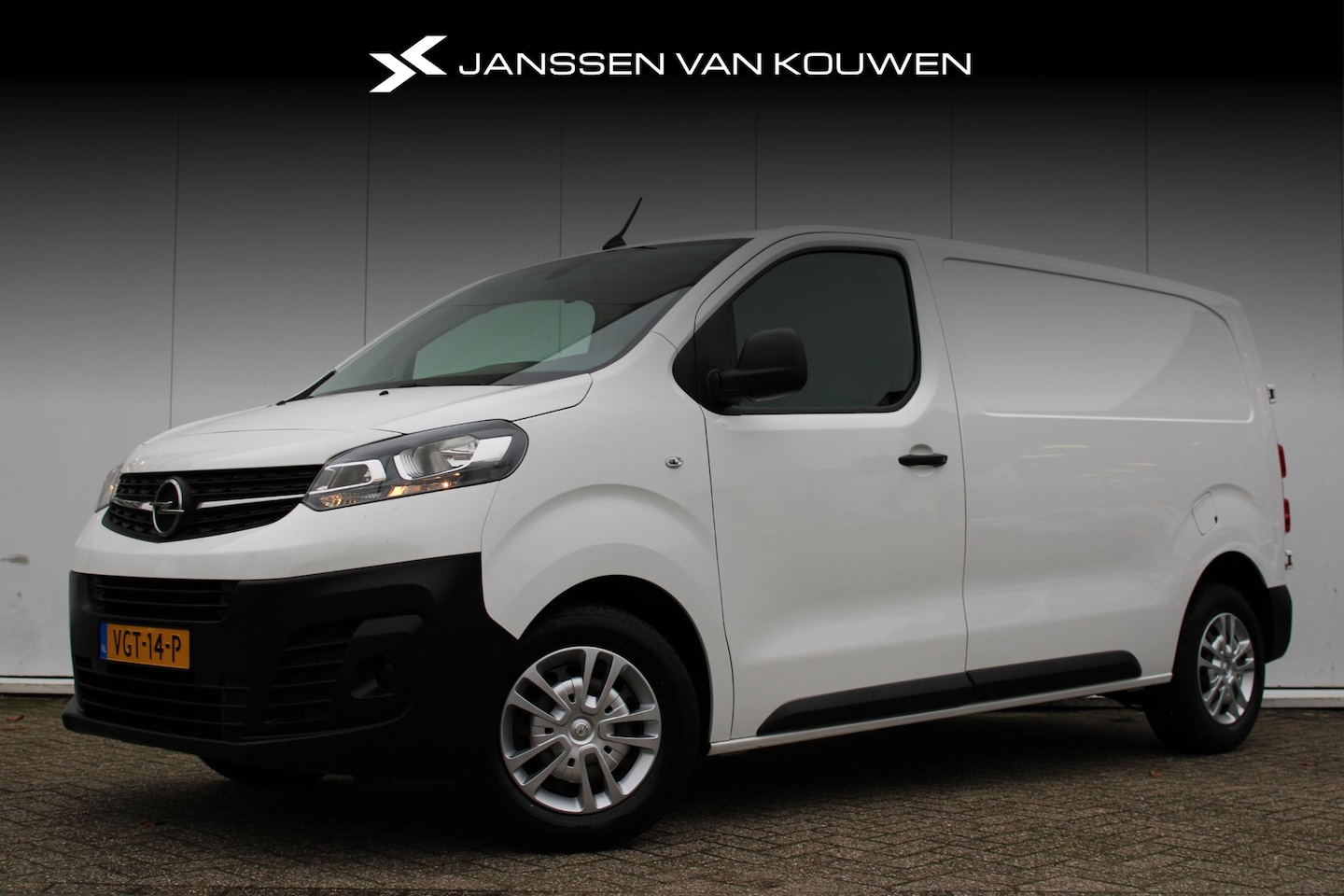 Opel Vivaro - 2.0 CDTI L2H1 Edition / Dodehoek detectie / Cruise Control / Airco - AutoWereld.nl