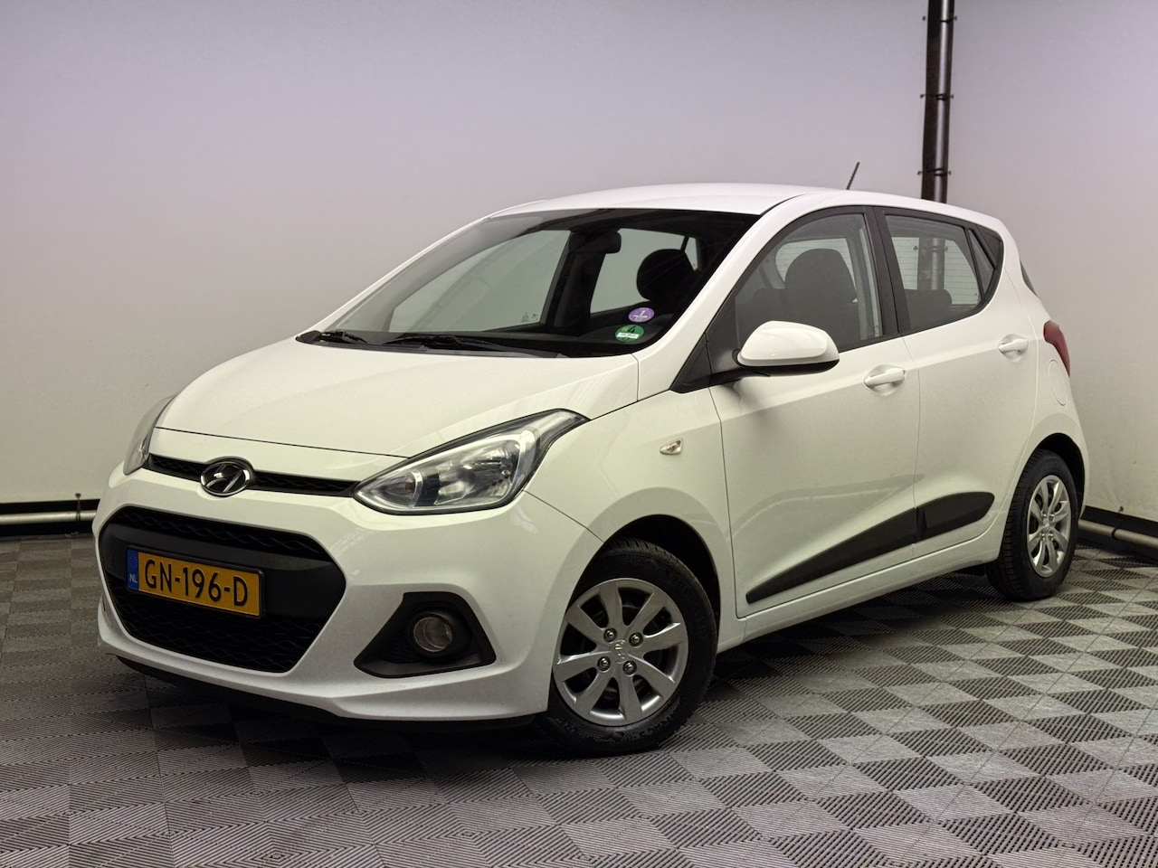 Hyundai i10 - 1.0i i-Motion Comfort ECC Cruise NL Auto - AutoWereld.nl