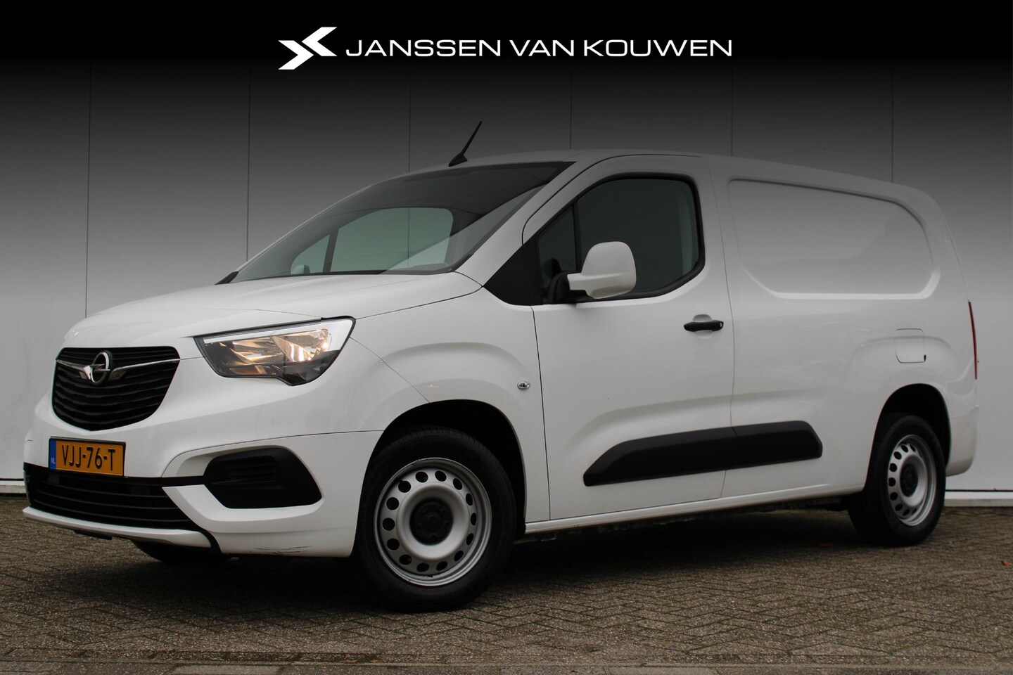 Opel Combo - 1.5D L2H1 Edition Navigatie / Apple CarPlay / Parkeersensoren - AutoWereld.nl