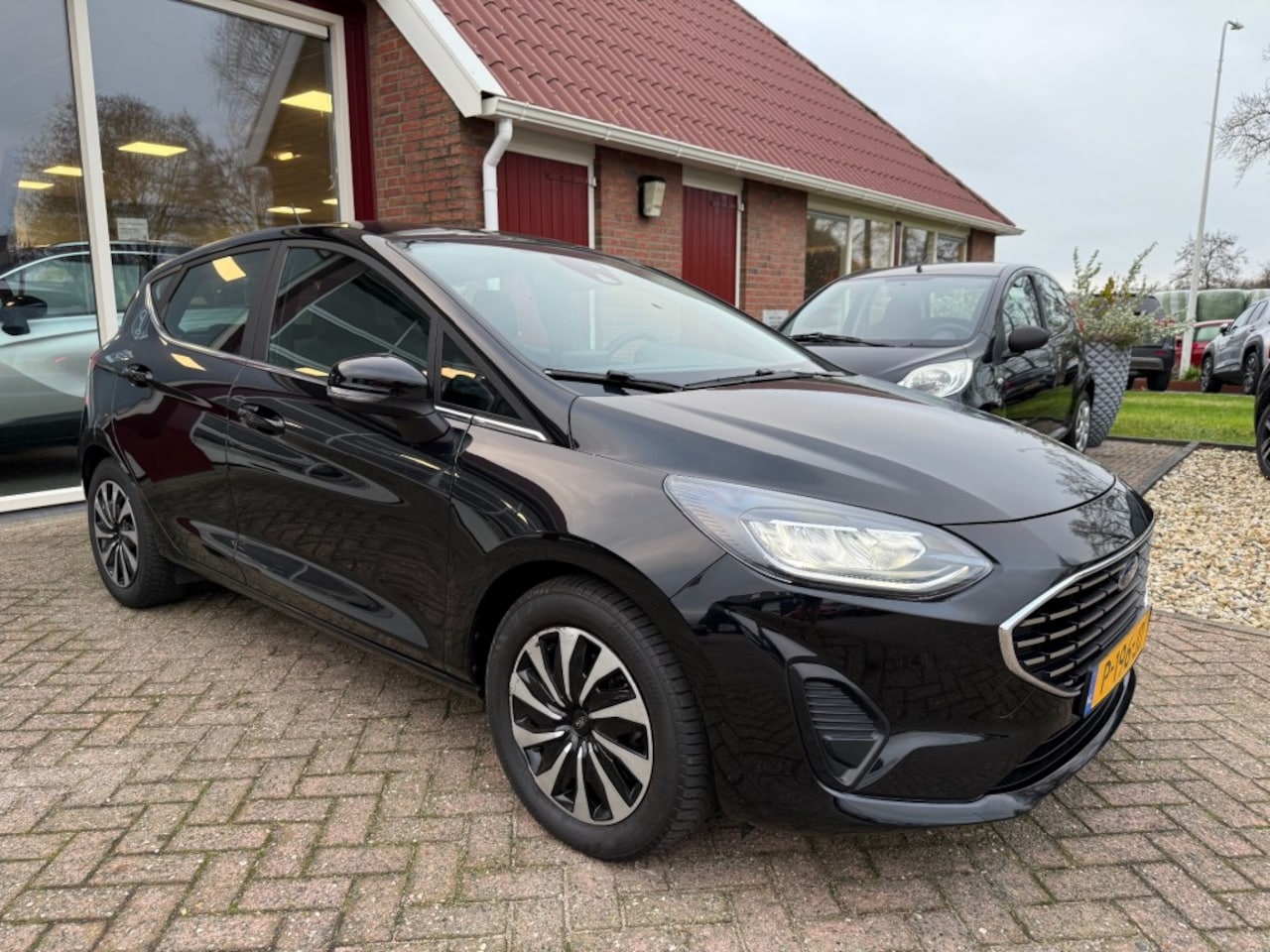 Ford Fiesta - 1.0 ECOBOOST HYBRID TITAIUM 5-DRS - AutoWereld.nl