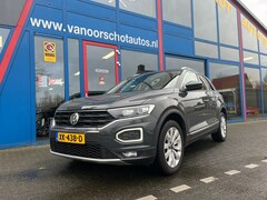 Volkswagen T-Roc - 1.5TSi 150pk 6-bak Sport Navi Carplay Led Airco(ECC)