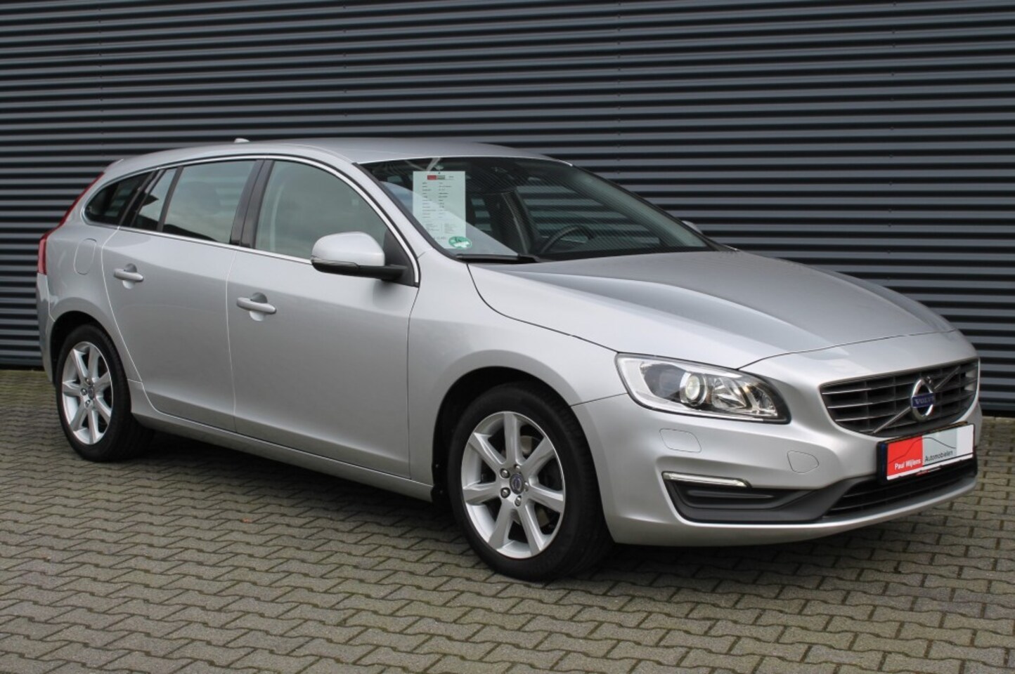 Volvo V60 - 2.0 D2 Nordic+ Uitv.  AUTOMAAT - AutoWereld.nl