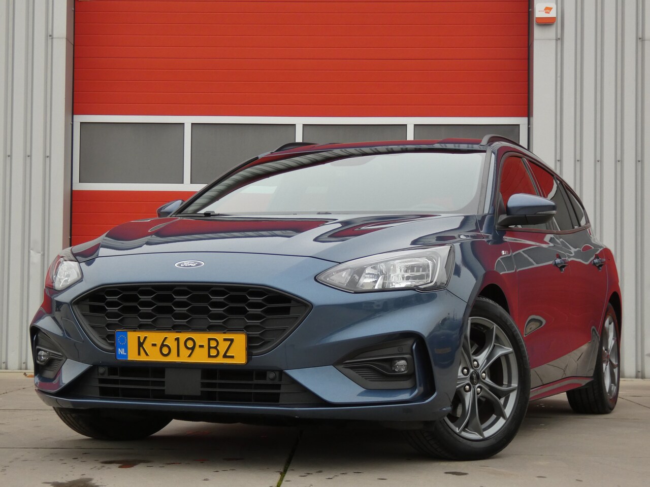 Ford Focus Wagon - 1.0 EcoBoost Hybrid ST Line Business/ lage km/ zeer mooi! - AutoWereld.nl