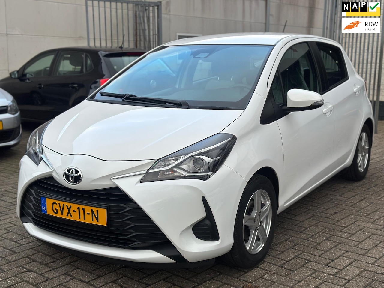 Toyota Yaris - 1.0 VVT-i Comfort BJ:2019 ACC Camera Navi Airco EL Ramen Nette Auto - AutoWereld.nl