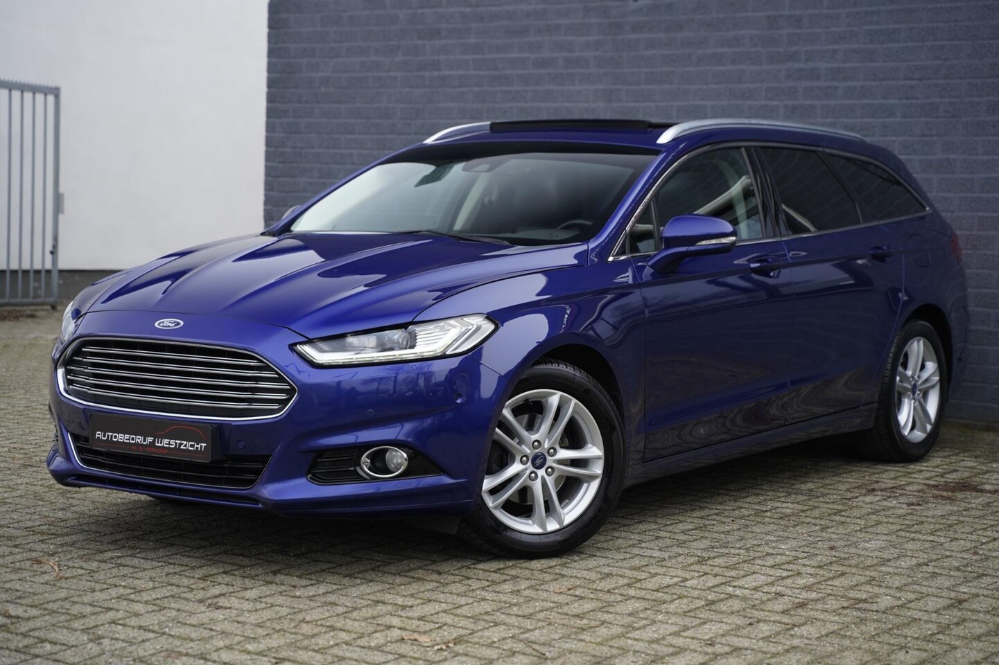 Ford Mondeo Wagon - 1.5 Titanium 1.5 Titanium, Automaat, Trekhaak, Panoramadak - AutoWereld.nl