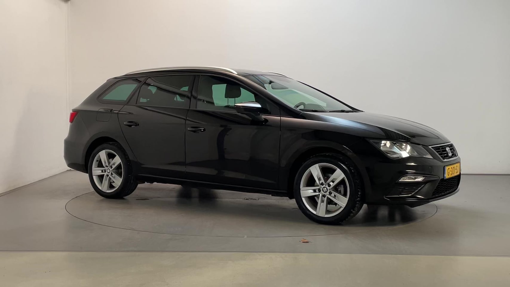 Seat Leon ST - 1.0 TSI 116pk FR Leder-Stof App-Connect Climate Control - AutoWereld.nl