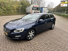 Volvo V60 - 2.4 D6 AWD Plug-In Hybrid Momentum 2014 Mooie AUTO NAVI