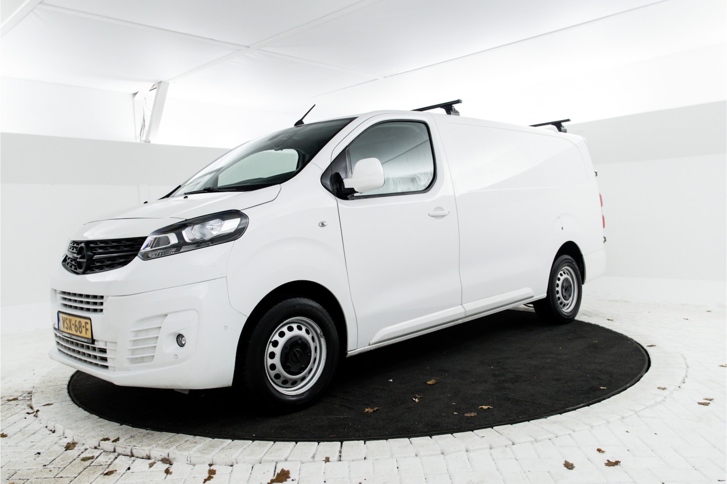 Opel Vivaro - 2.0 CDTI L3H1 Selection 3 zit, 360 Camera, Apple carplay, Leer, Navigatie, - AutoWereld.nl