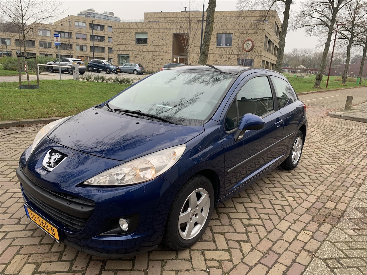 Peugeot 207 - 1.4 VTI 16V 3-DRS X-Line MET PANORAMADAK - AutoWereld.nl