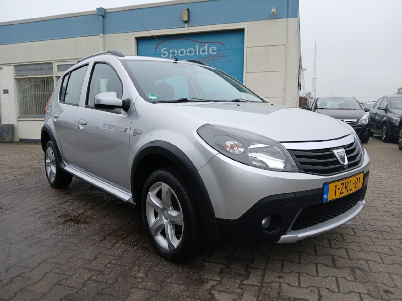 Dacia Sandero Stepway - 1.6 Stepway/170.000Km/Goed onderhouden - AutoWereld.nl