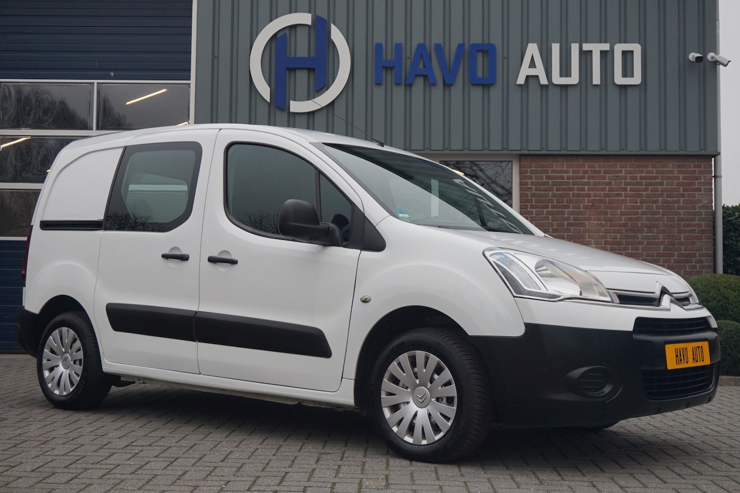 Citroën Berlingo - 1.6 Benzine, 3-ZITS, BTW-VRIJ / MARGE - AutoWereld.nl