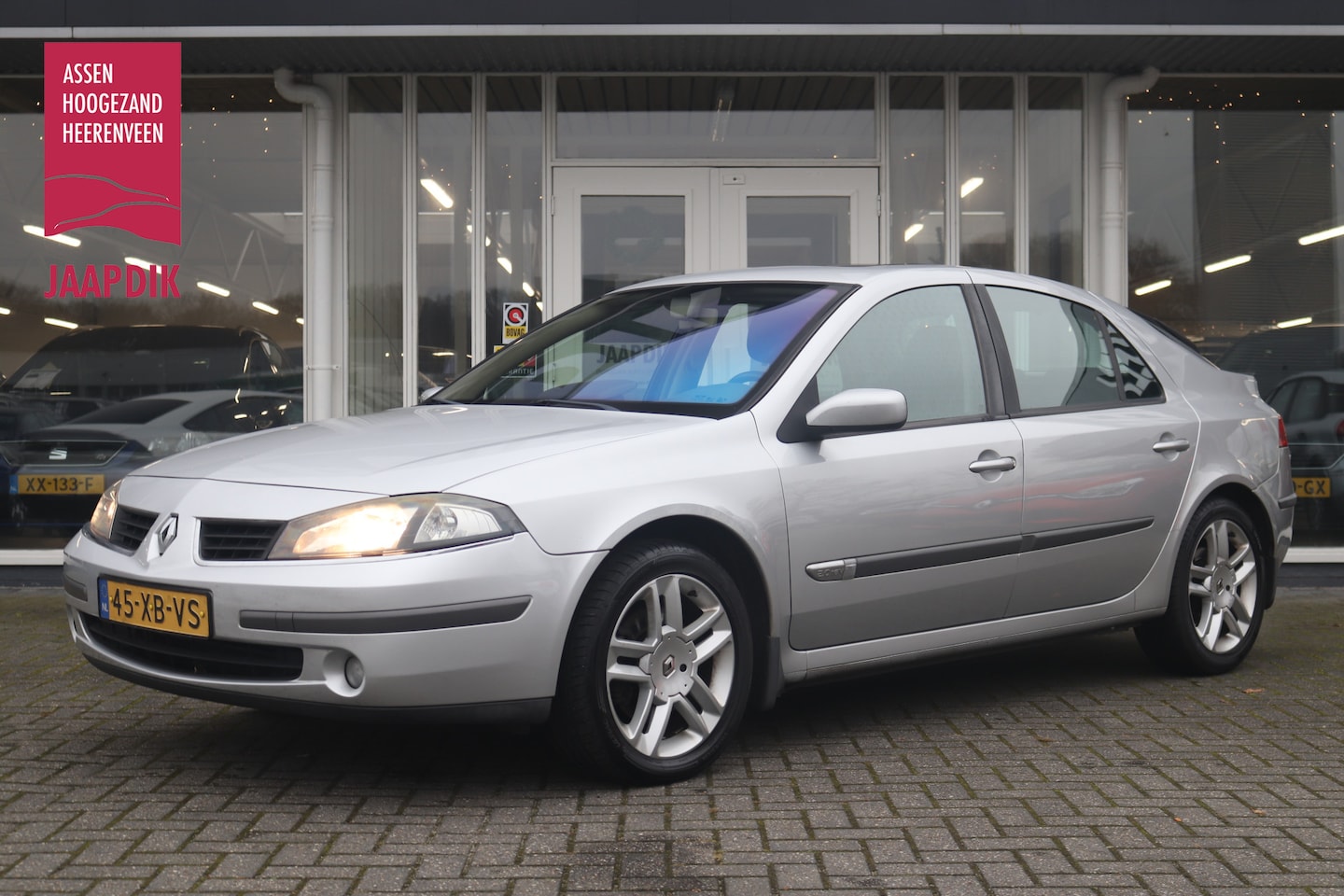 Renault Laguna - BWJ 2007 2.0-16V 135 PK Business TREKHAAK / CLIMA / CRUISE / NAVI / ISOFIX/ SCHUIFKANTELDA - AutoWereld.nl