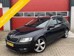 Skoda Octavia Combi - 1.2 TSI Greentech Elegance Businessline AUTOMAAT / TREKHAAK / STOELVERW / XENON / CANTON /