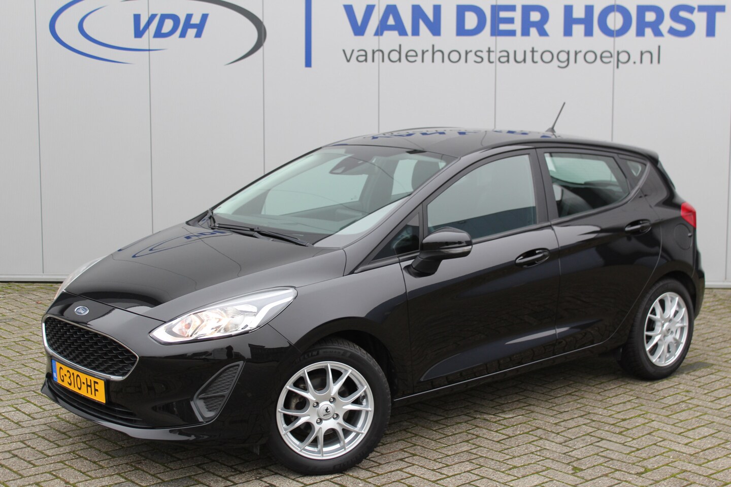 Ford Fiesta - 1.1-70pk Trend. Erg leuke en nette Ford Fiesta ! Navigatie, cruise control, lane assist, a - AutoWereld.nl