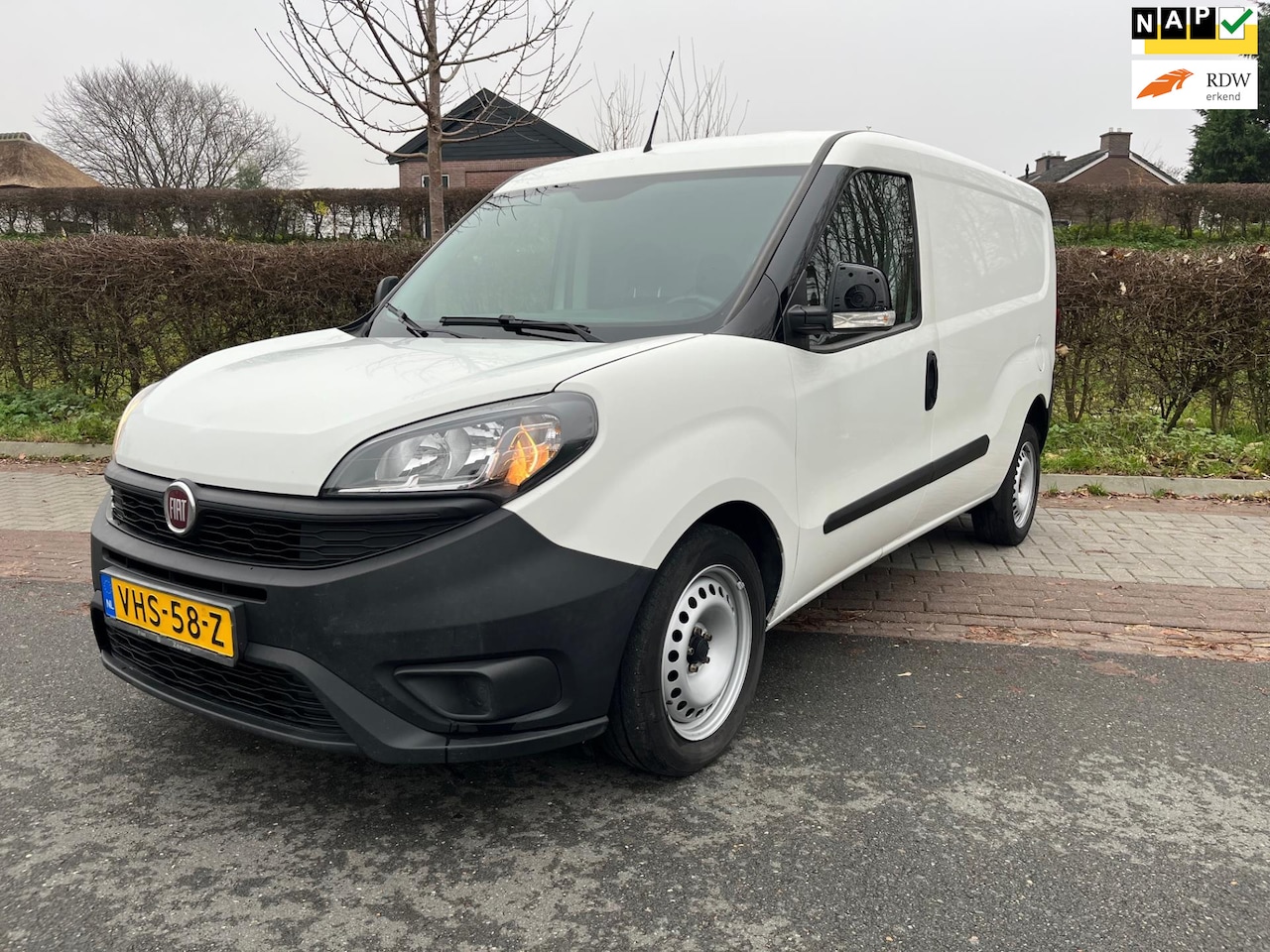 Fiat Doblò Cargo - 1.6 MJ L2H1 Maxi 1.6 MJ L2H1 Maxi !, Navi, Airco, 3 Persoons, Cruise control - AutoWereld.nl