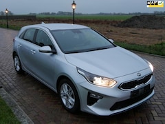 Kia Cee'd - Ceed 1.6 CRDi DynamicLine AC NAVI * 7599 NETTO