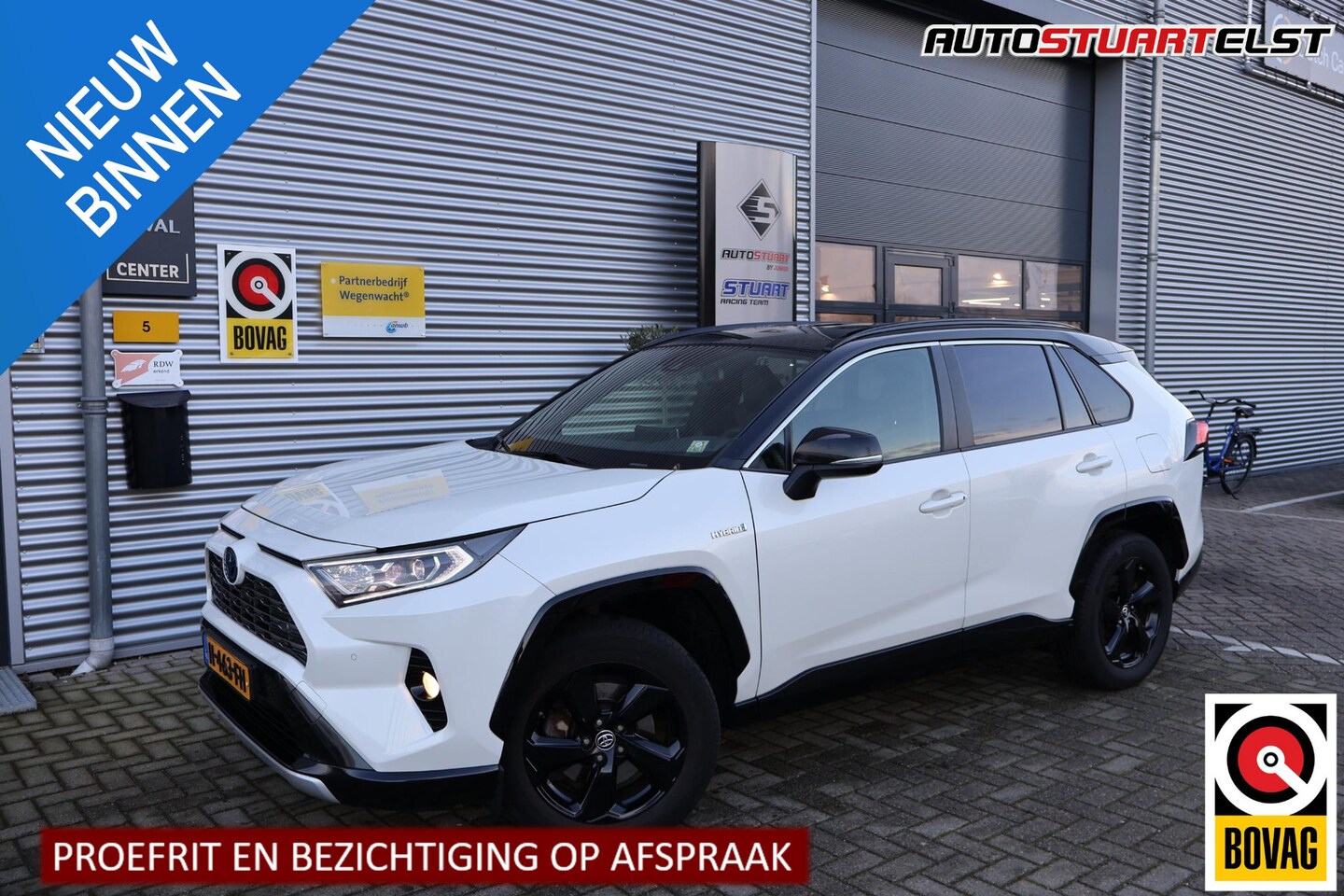 Toyota RAV4 - 2.5 Hybrid Bi-Tone Afneembare trekhaak | Navi | Achteruitrijcamera | Lichtmetalen velgen | - AutoWereld.nl