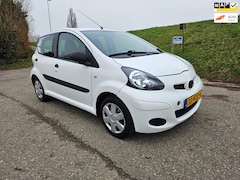 Toyota Aygo - 1.0-12V Access, Lichte Schade