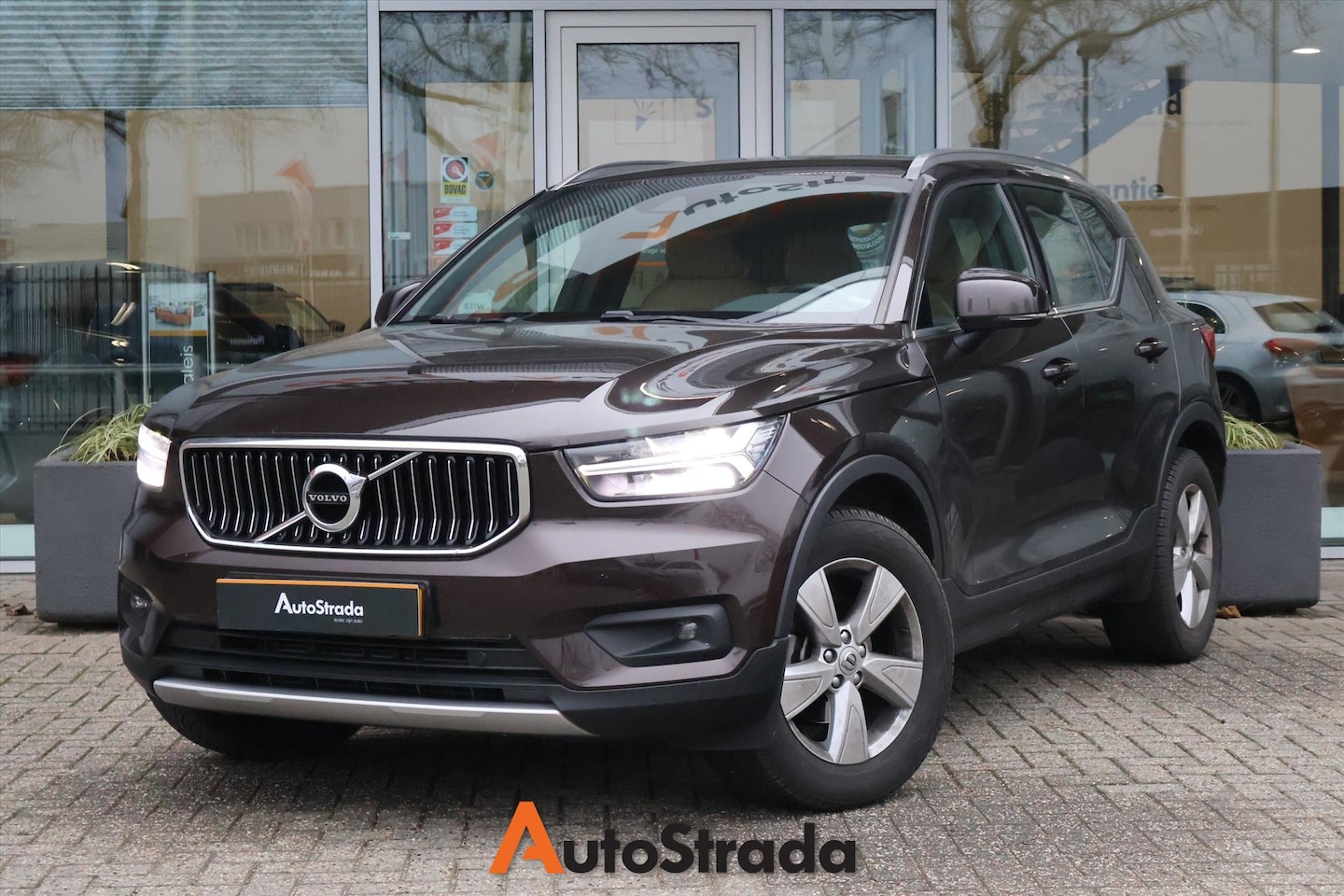 Volvo XC40 - T3 Inscription 163pk Geartronic | Camera | Leder | Trekhaak | Memory | Navi | LED | Carpla - AutoWereld.nl