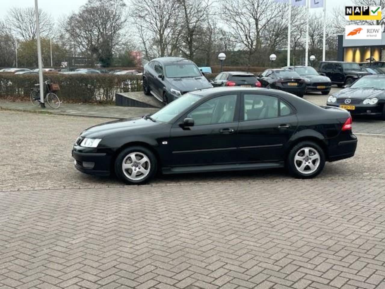 Saab 9-3 Sport Sedan - 1.8t Linear 1.8t Linear,bj.2003,kleur:zwart,airco,sportvelgen,cruise control,APK tot 02/2026 en NAP me - AutoWereld.nl