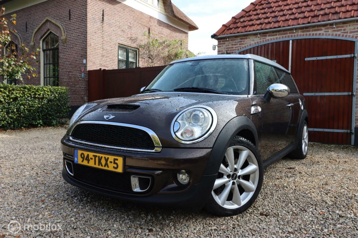 MINI Clubman - 1.6 Cooper S Chocolate Brown Hermes edition - AutoWereld.nl