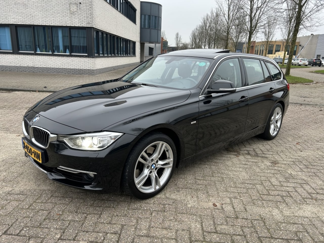 BMW 3-serie Touring - 328i High Executive 328i High Executive - AutoWereld.nl