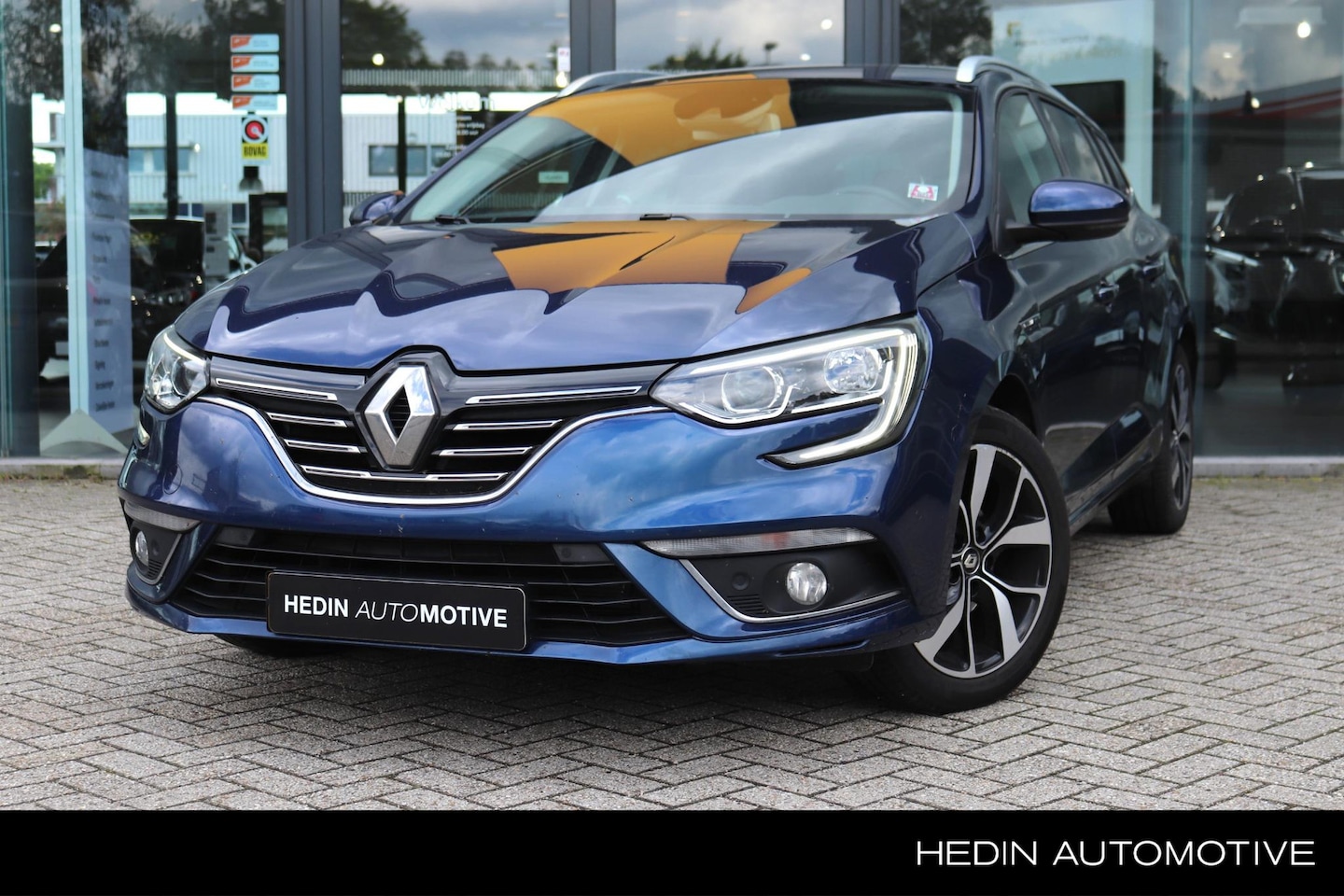 Renault Mégane Estate - 1.3 TCe Bose | Trekhaak | Camera | Navigatie | Climate Control | Cruise Control | - AutoWereld.nl