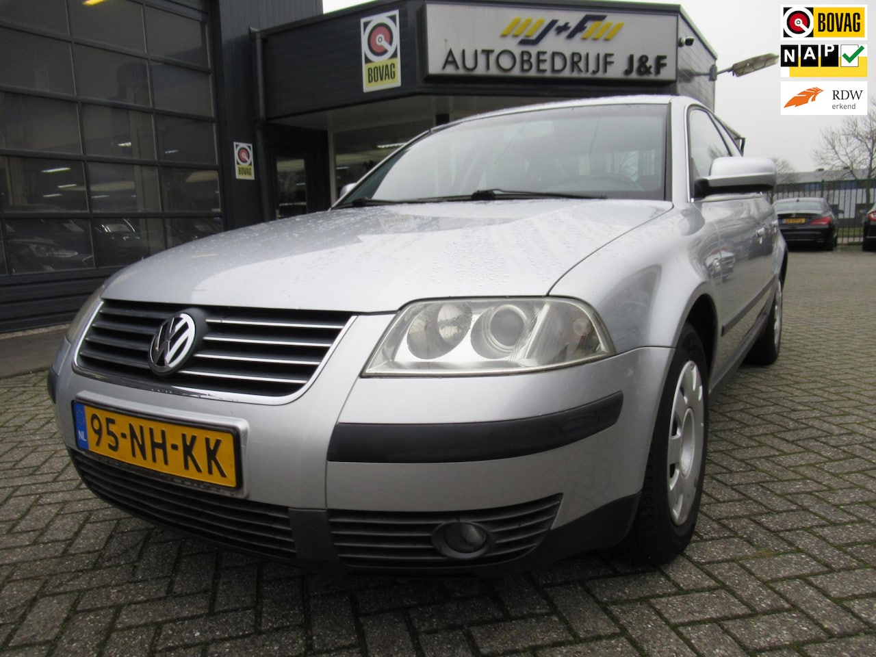 Volkswagen Passat - 1.8 Turbo Sportline 1.8 Turbo Sportline - AutoWereld.nl