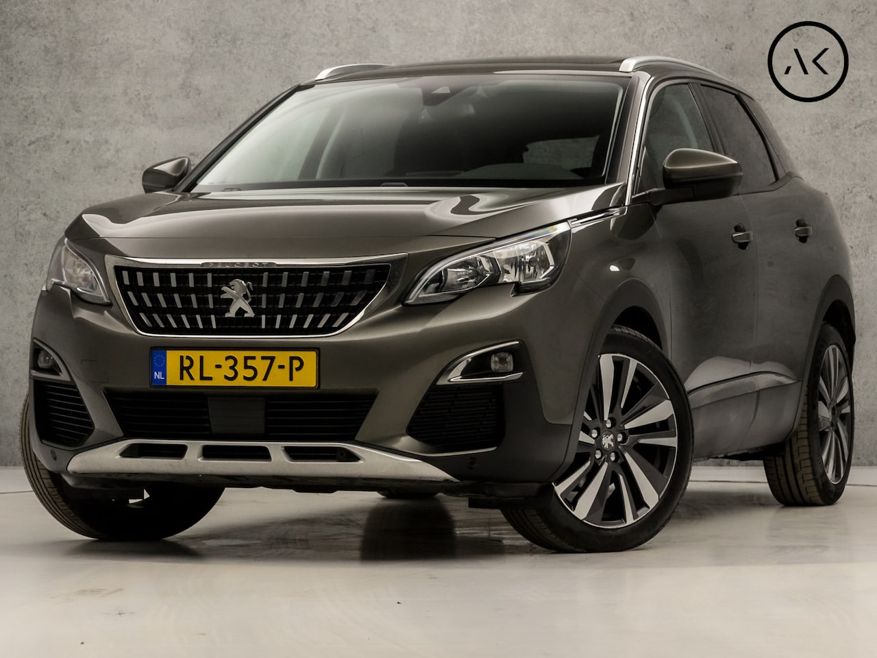 Peugeot 3008 - 1.2 PureTech Deluxe (PANORAMADAK, APPLE CARPLAY, GROOT NAVI, 360 CAMERA, LEDER, GETINT GLA - AutoWereld.nl