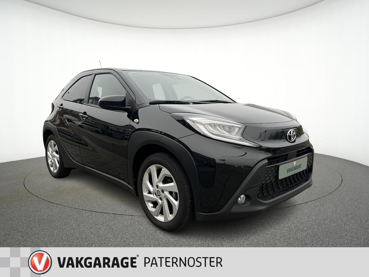 Toyota Aygo X - 1.0 VVT-i First Automaat / Stoelverwarming / Carplay - AutoWereld.nl